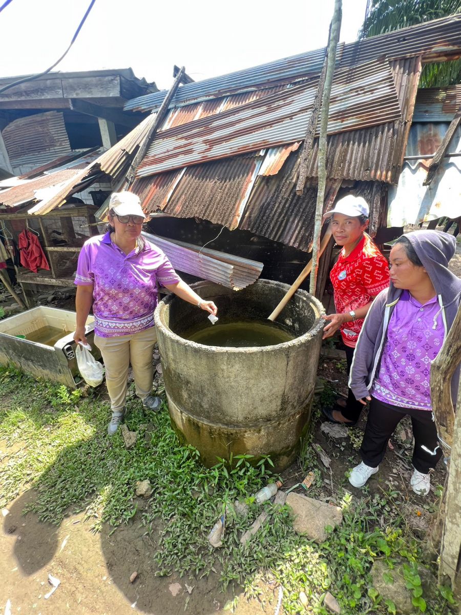 กิจกรรมเดินรณรงค์และกำจัดแหล่งเพาะยุงป้องกันโรคไข้เลือดออก